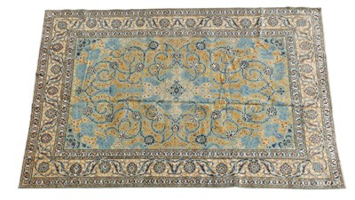 Lot 1068 - A 20th centruy hand-woven Kirman-style carpet