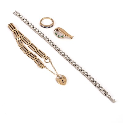 Lot 342 - Collection of various jewellery Comprising a...
