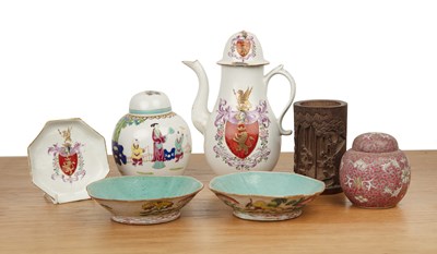 Lot 293 - Small group of pieces including a Chinese...
