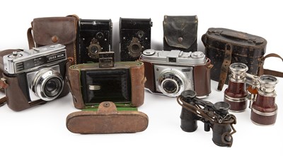 Lot 239 - Various cameras including a Zeiss Icon, Kodak,...