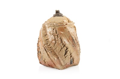 Lot 448 - Linda De Nil (b.1959) Jar and cover woodfired...