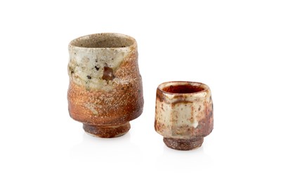 Lot 426 - Lisa Hammond (b.1956) at Maze Hill Pottery...