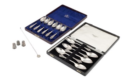 Lot 776 - A set of six Edwardian silver teaspoons, with...