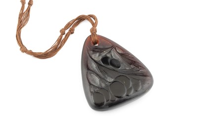 Lot 609 - René Lalique (1860-1945) Sorbier pendant no...