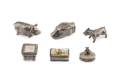Lot 542 - A silver novelty vesta case, in the form of a...