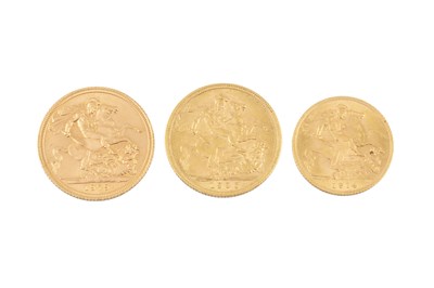 Lot 370 - An Edward VII sovereign, dated 1906, an...