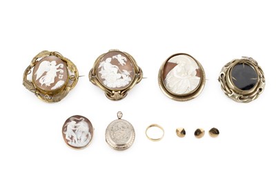 Lot 413 - A collection of jewellery, comprising a 22ct...