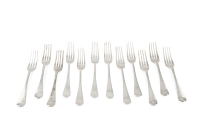 Lot 809 - A set of six George IV silver old English...