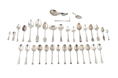 Lot 814 - A small quantity of assorted silver flatware,...