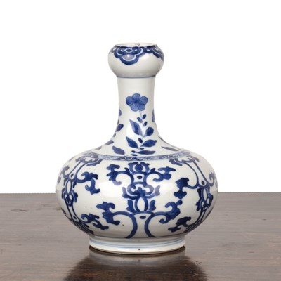 Lot 4 - Blue and white porcelain kendi Chinese, Kangxi,...