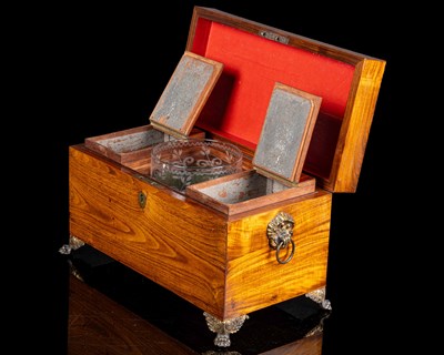 Lot 142 - A tea caddy