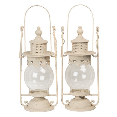 Lot 9 - A pair of lanterns