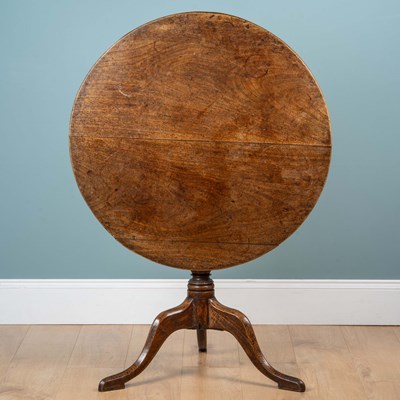 Lot 33 - Two items of furniture