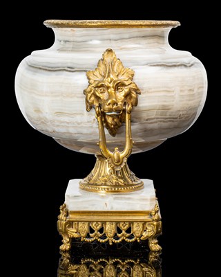 Lot 420 - An onyx and ormalou-mounted urn