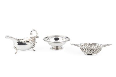 Lot 858 - A late Victorian silver oval twin handled bowl,...