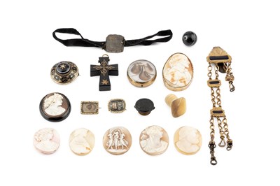Lot 441 - A collection of antique and later jewellery,...