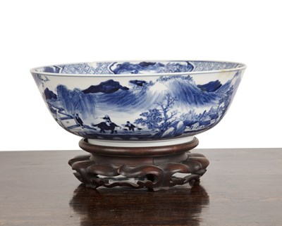 Lot 9 - Blue and white porcelain large bowl Chinese,...