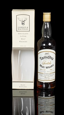 Lot 1005 - A boxed bottle of Gordon and Macphail whisky