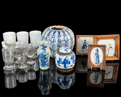 Lot 252 - A collection of glass and ceramics