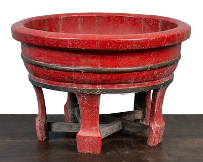 Lot 113 - An oriental red lacquered bowl