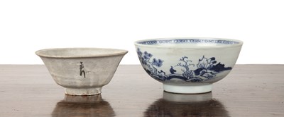 Lot 31 - Nanking 'Scholar on a bridge' blue and white...