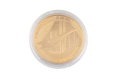 Lot 571 - An Alderney commemorative gold five pounds...