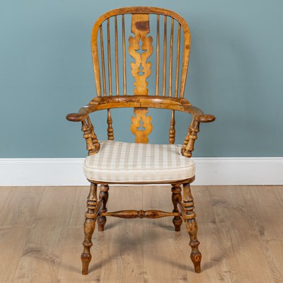 Lot 97 - A Windsor armchair