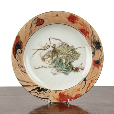 Lot 41 - Polychrome plate Chinese, 20th Century...
