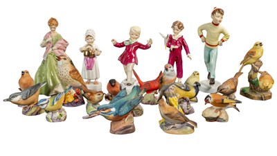 Lot 1278 - Royal Worcester figurines and birds