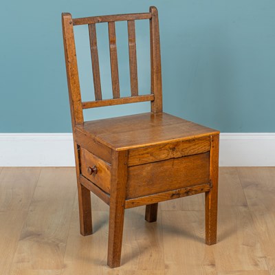 Lot 99 - A country made chair