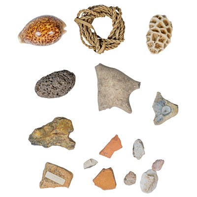 Lot 1243 - A collection of artefacts and minerals