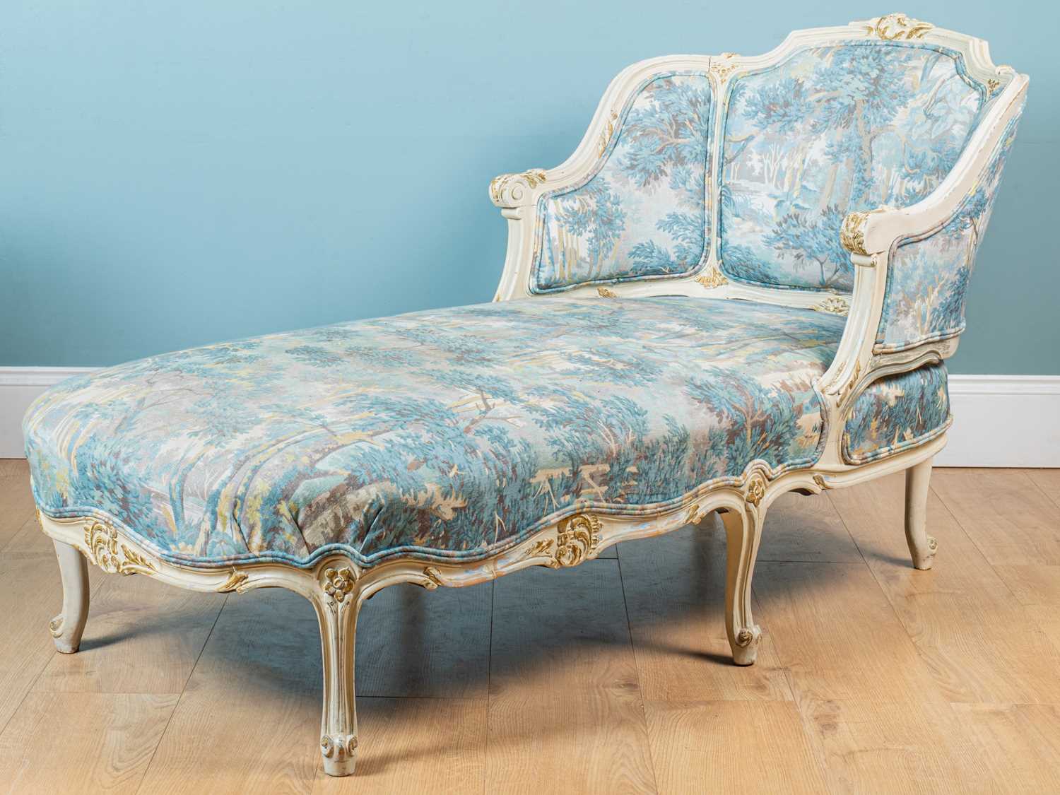 Lot 176 - A French Louis XVI-style chaise longue