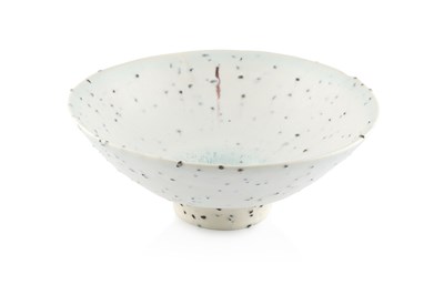 Lot 440 - Peter Wills (b.1955) Shallow Bowl grogged...