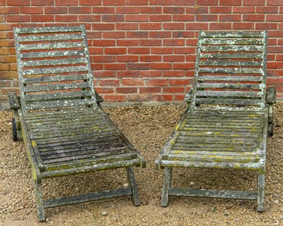 Lot 1101 - Two sun loungers