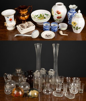 Lot 463 - A collection of ceramics and glassware, to...