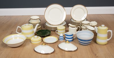 Lot 49 - A collection of blue and white, and yellow and...