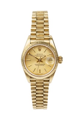 Lot 236 - A lady's 18ct gold 'Datejust' automatic...