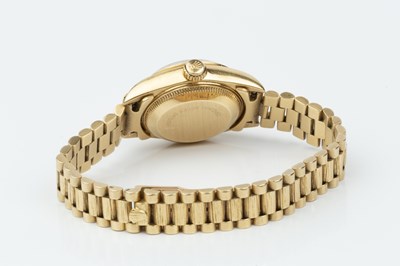 Lot 236 - A lady's 18ct gold 'Datejust' automatic...