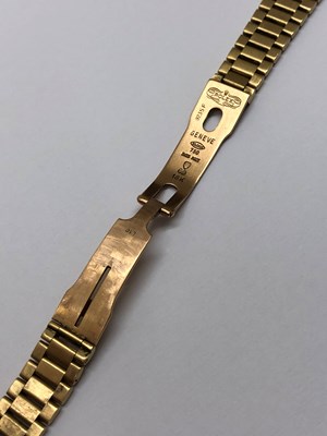 Lot 236 - A lady's 18ct gold 'Datejust' automatic...