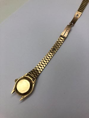 Lot 236 - A lady's 18ct gold 'Datejust' automatic...