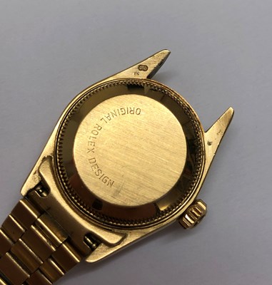 Lot 236 - A lady's 18ct gold 'Datejust' automatic...