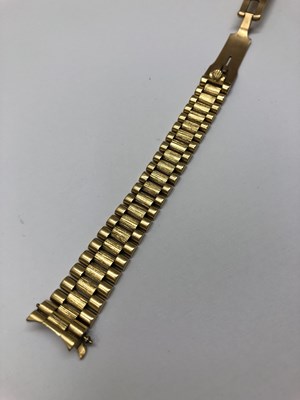 Lot 236 - A lady's 18ct gold 'Datejust' automatic...