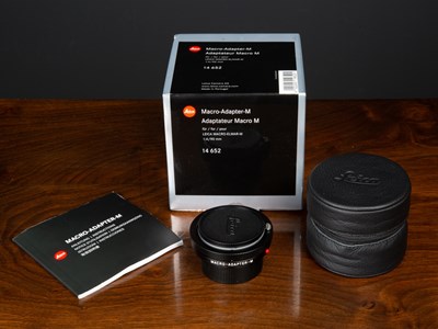 Lot 7 - A Leica Macro-Adapter -M 14652 made in...