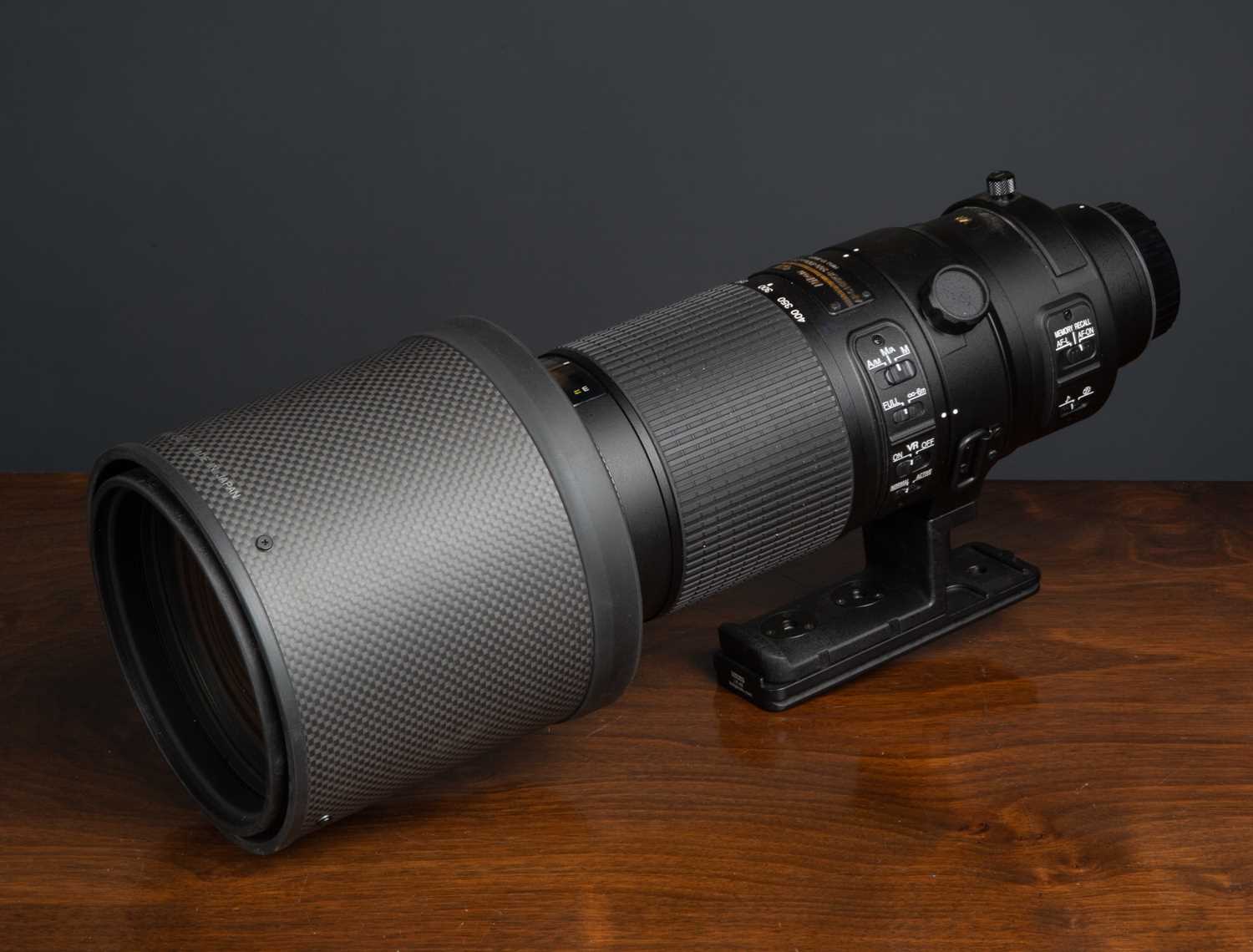 Lot 16 - A Nikon AF-S Nikkor 200-400mm 1:4GII ED VR N...