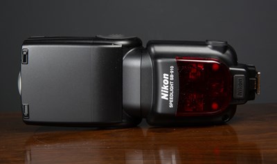 Lot 18 - A Nikon SB-910 Speedlight Flash with original...