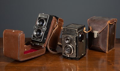 Lot 34 - A Rollei Magic DBP DBGM Camera in a leather...