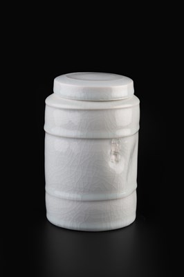 Lot 632 - Edmund De Waal (b.1964) Jar and cover...