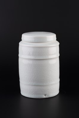 Lot 632 - Edmund De Waal (b.1964) Jar and cover...