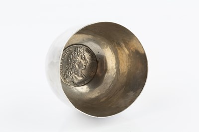Lot 397 - A late 17th century silver tumbler cup, of...