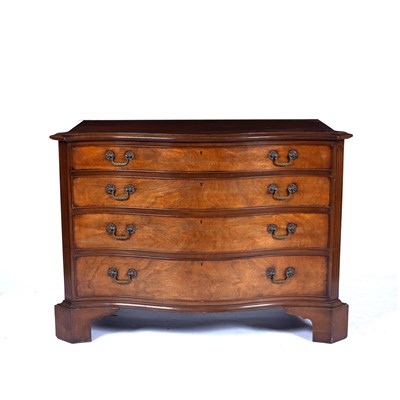 Lot 18 - Mahogany serpentine chest of drawers 20th...